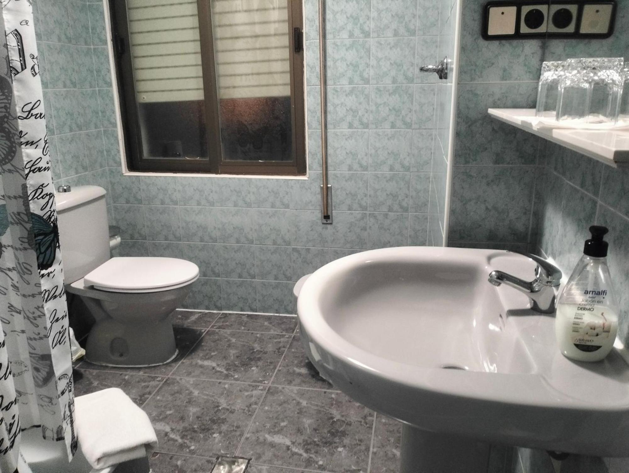 Hostal New York City Sonseca Zewnętrze zdjęcie